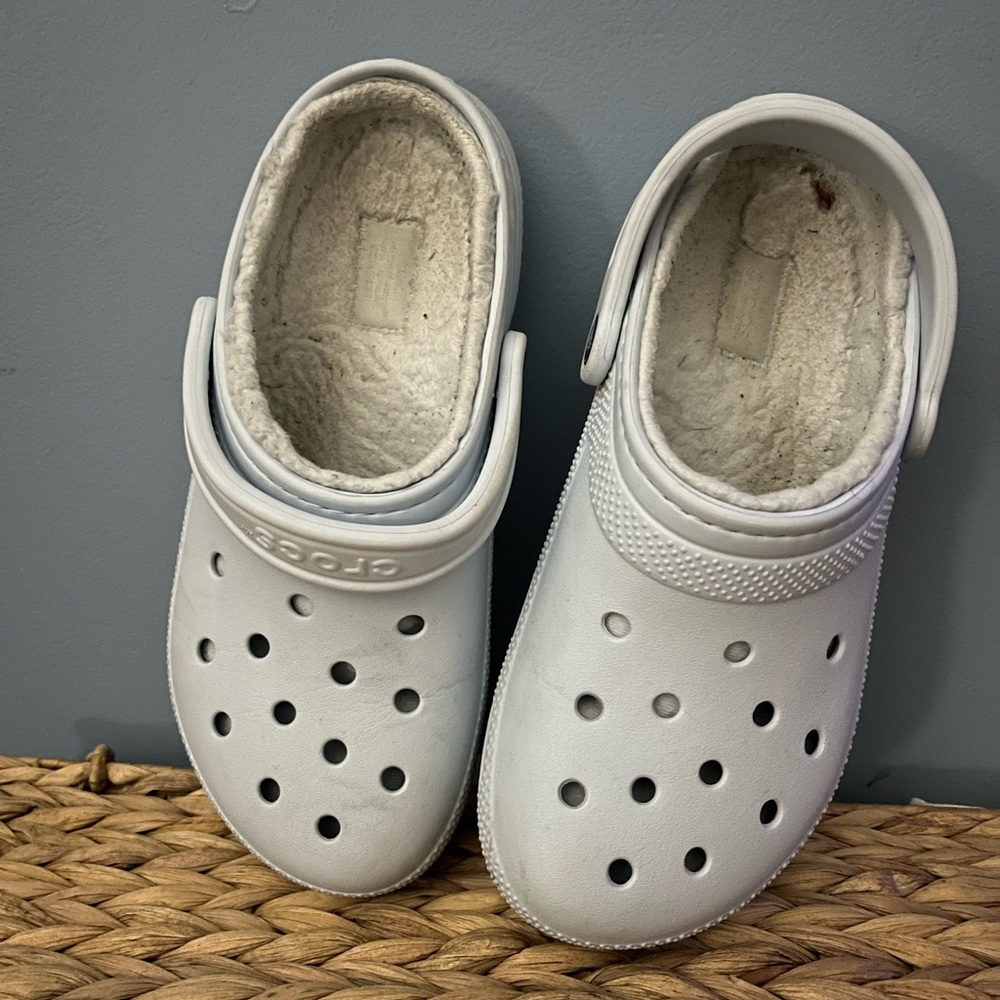 Blue fleece lined crocs size 8 - Picture 2 of 6
